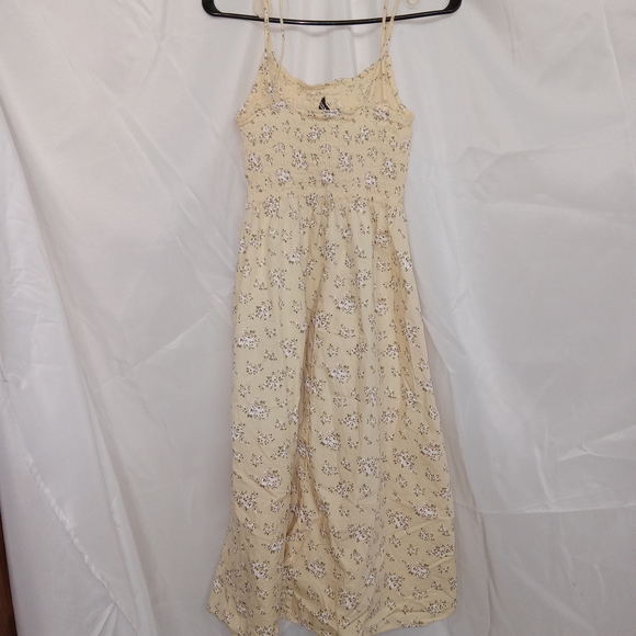 DIVIDED H&M Tie Shoulder Yellow Floral Smocked Sundress Womens Size M - Picture 9 of 14